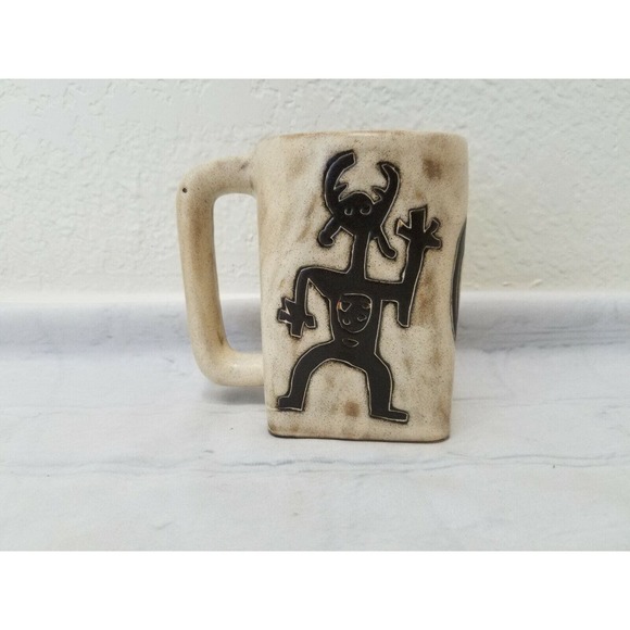 Mara Stoneware 12-Ounce Mug Brown/Tan Petroglyph Figure-Square Base - Picture 6 of 10